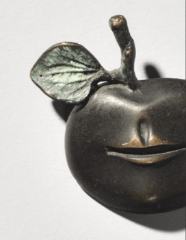 
										Broche Pomme Bouche by CLAUDE LALANNE (FRA/1925-2019), a work of fine art assessed by Morin Williams Expertise, sold at auction by Osenat Fontainebleau at Osenat Fontainebleau, Hôtel d'Albe, 9 rue royale, 77300 Fontainebleau .												