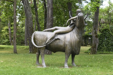 L'enlèvement d’Europe by CLAUDE LALANNE (FRA/ 1925-2019), a work of fine art assessed by Morin Williams Expertise, sold at auction.