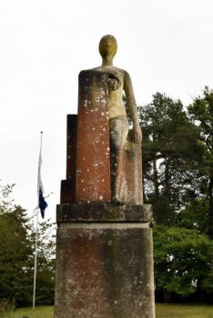 
										La Loi (bras droit posé sur une colonne) par FRANÇOIS-XAVIER LALANNE (FRA/1927-2008), une oeuvre d'art expertisée par Morin Williams Expertise, vendue aux enchères par Osenat Versailles à 13 avenue de Saint-Could, 78000 Versailles.												