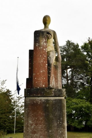 La Loi (bras droit posé sur une colonne) by FRANÇOIS-XAVIER LALANNE (FRA/1927-2008), a work of fine art assessed by Morin Williams Expertise, sold at auction.